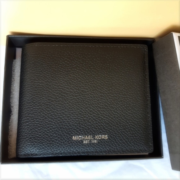 Michael Kors Other - Michael Kors Mens Pebbled Leather Billfold Wallet